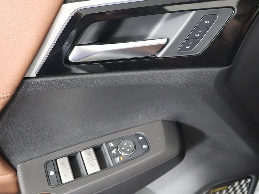 New 2025 Mitsubishi Outlander SEL image 40