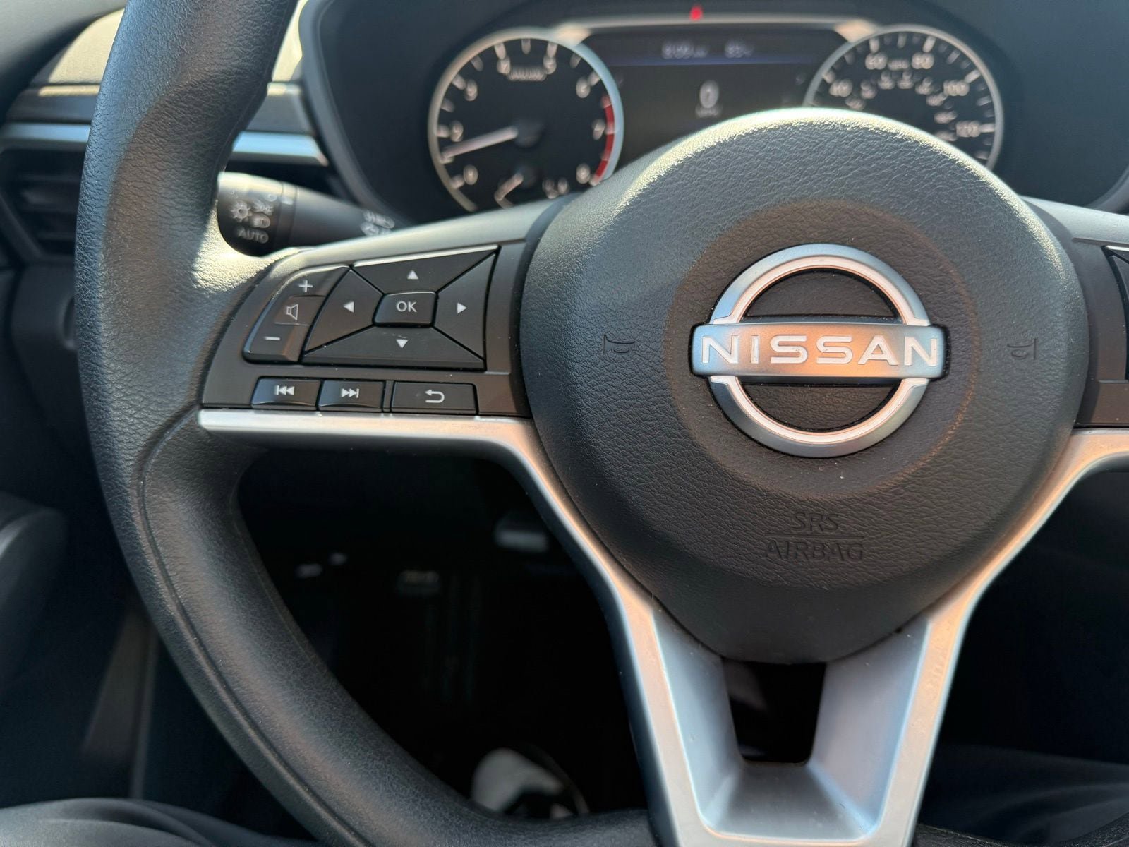 Certified 2025 Nissan Altima 2.5 SV FWD image 18