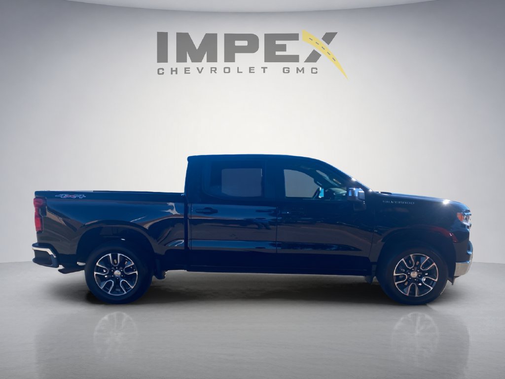 Used 2024 Chevrolet Silverado 1500 LT AWD/4WD image 6