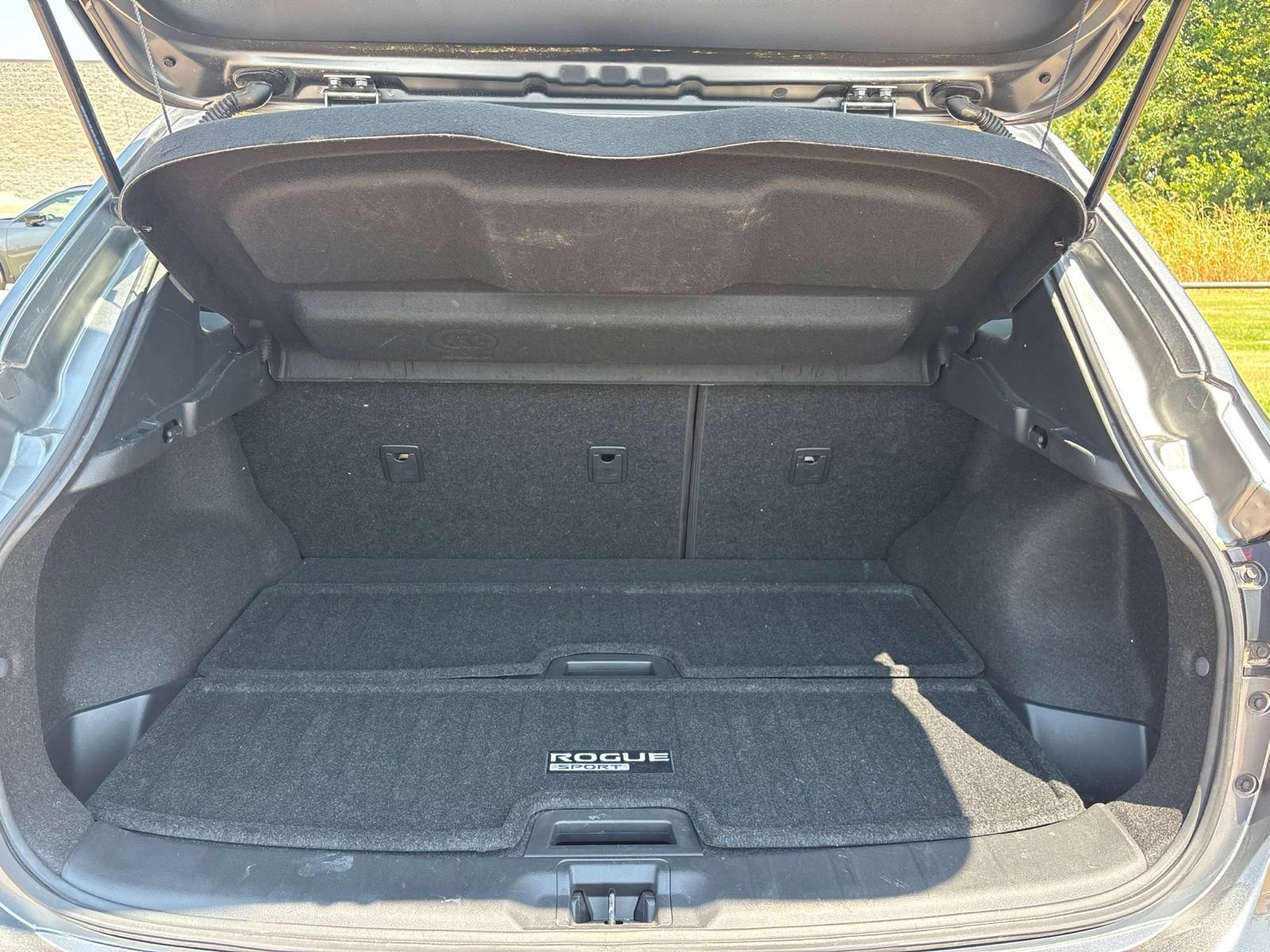 Used 2019 Nissan Rogue Sport S FWD image 9