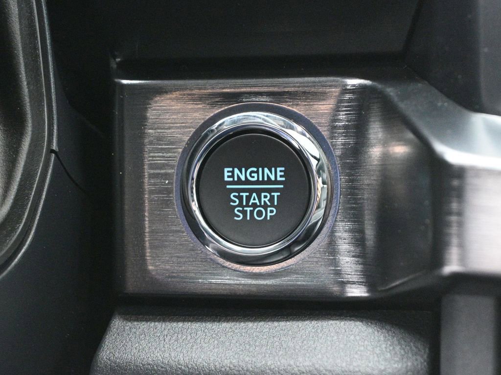 Used 2024 Ford F250 Lariat w/ Tremor Off-Road Package image 15