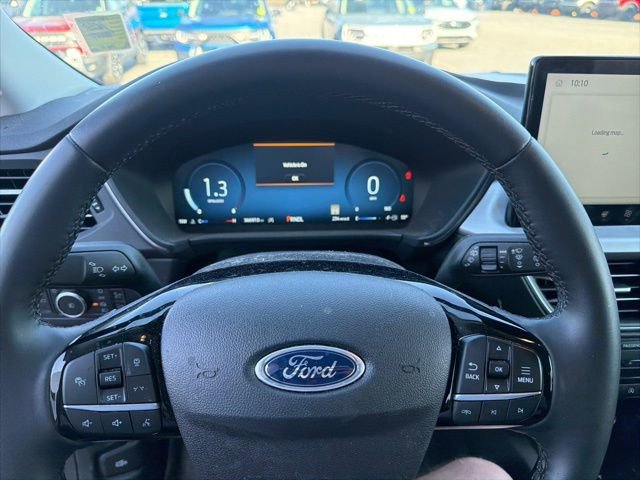 Used 2023 Ford Escape Platinum image 9