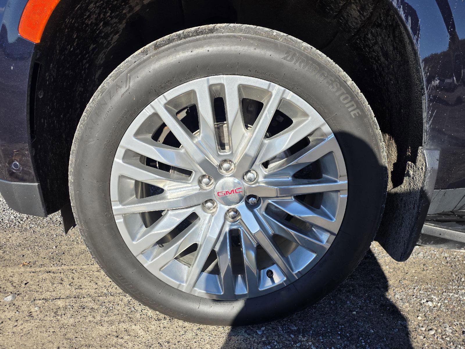 Used 2023 GMC Yukon Denali w/ Advanced Technology Package image 10