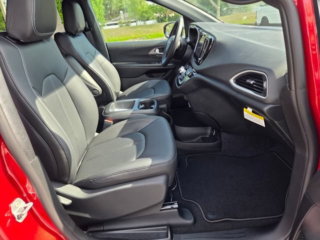 New 2026 Chrysler Voyager LX FWD image 12