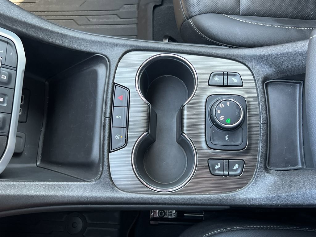 Used 2023 GMC Acadia SLT w/ LPO, Floor Liner Package image 22