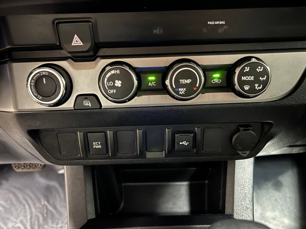 Used 2020 Toyota Tacoma SR AWD/4WD image 22
