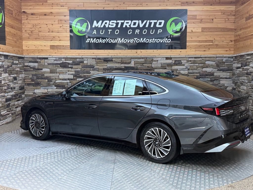 Used 2024 Hyundai Sonata Limited FWD image 14