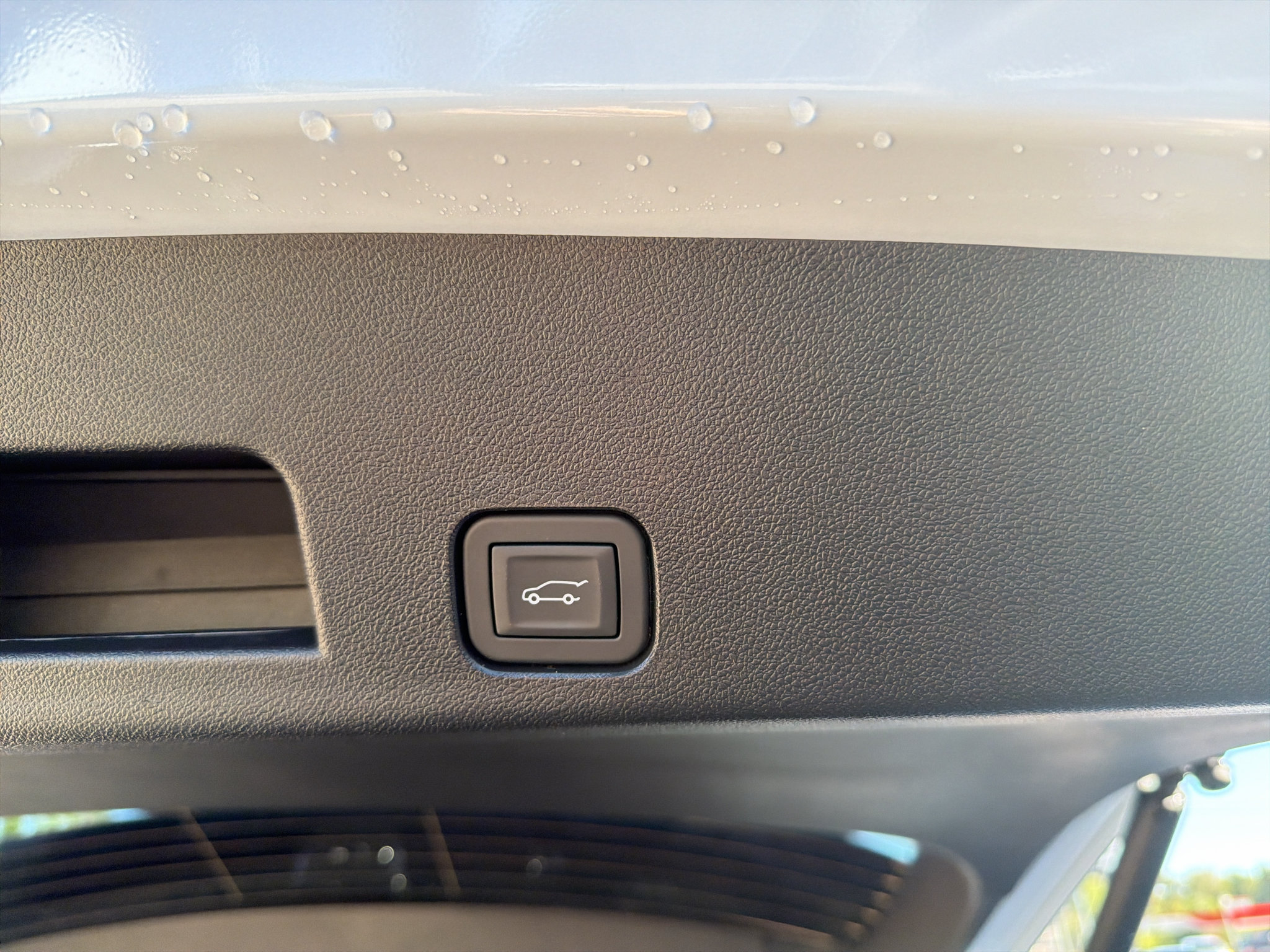 New 2027 Chevrolet Traverse RS w/ LPO, Floor Liner Package FWD image 13