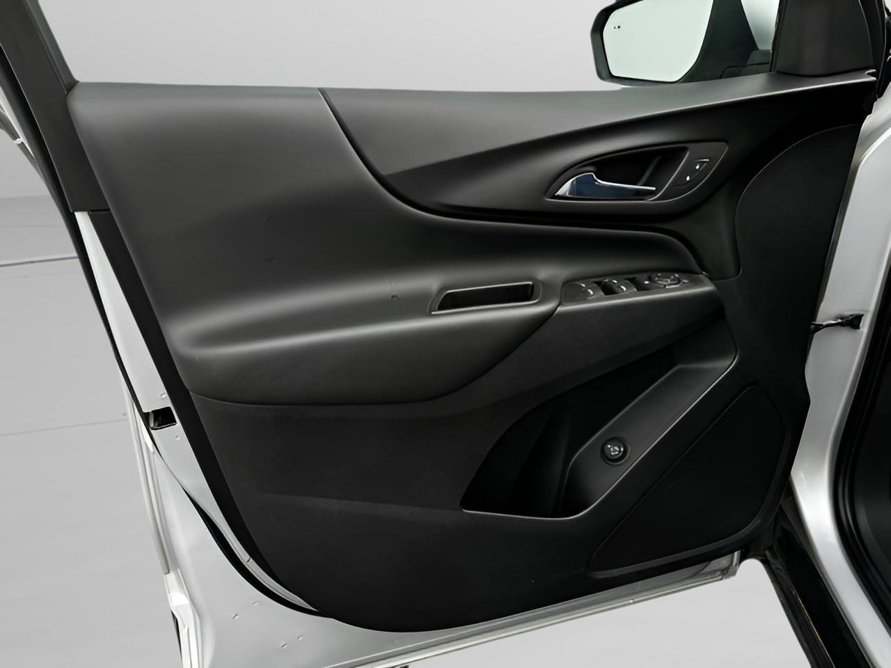 Used 2021 Chevrolet Equinox LT image 20