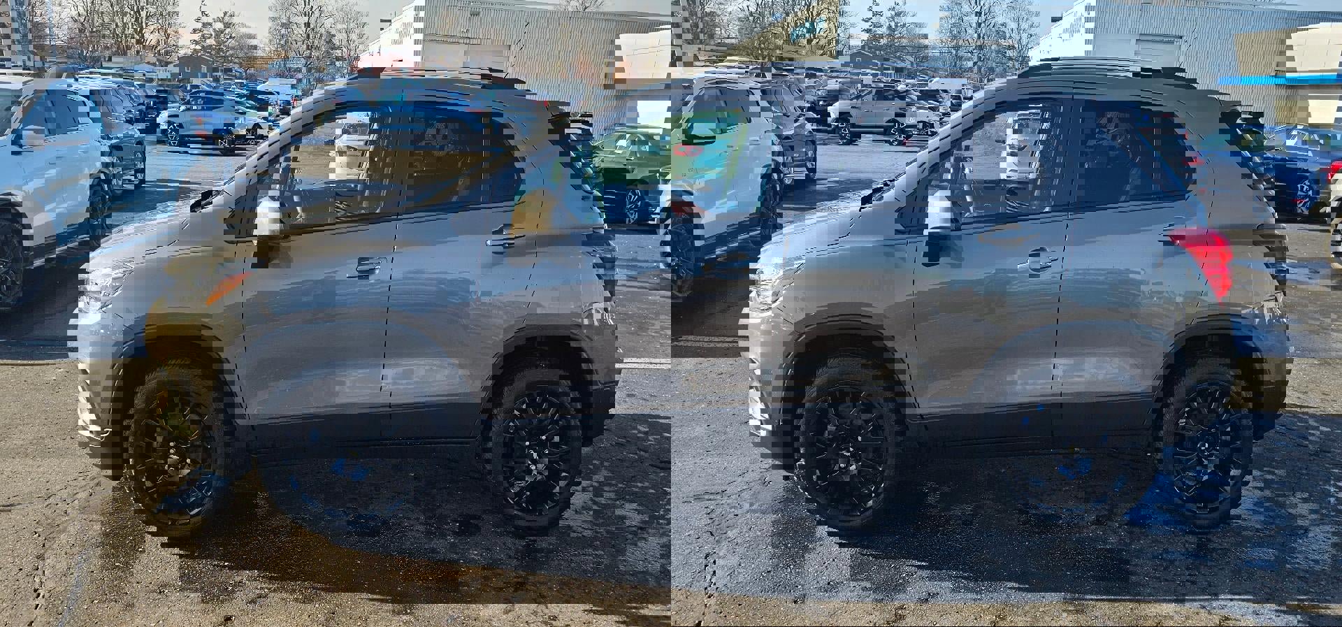 Used 2022 Chevrolet Trax LT w/ Sport Edition image 4