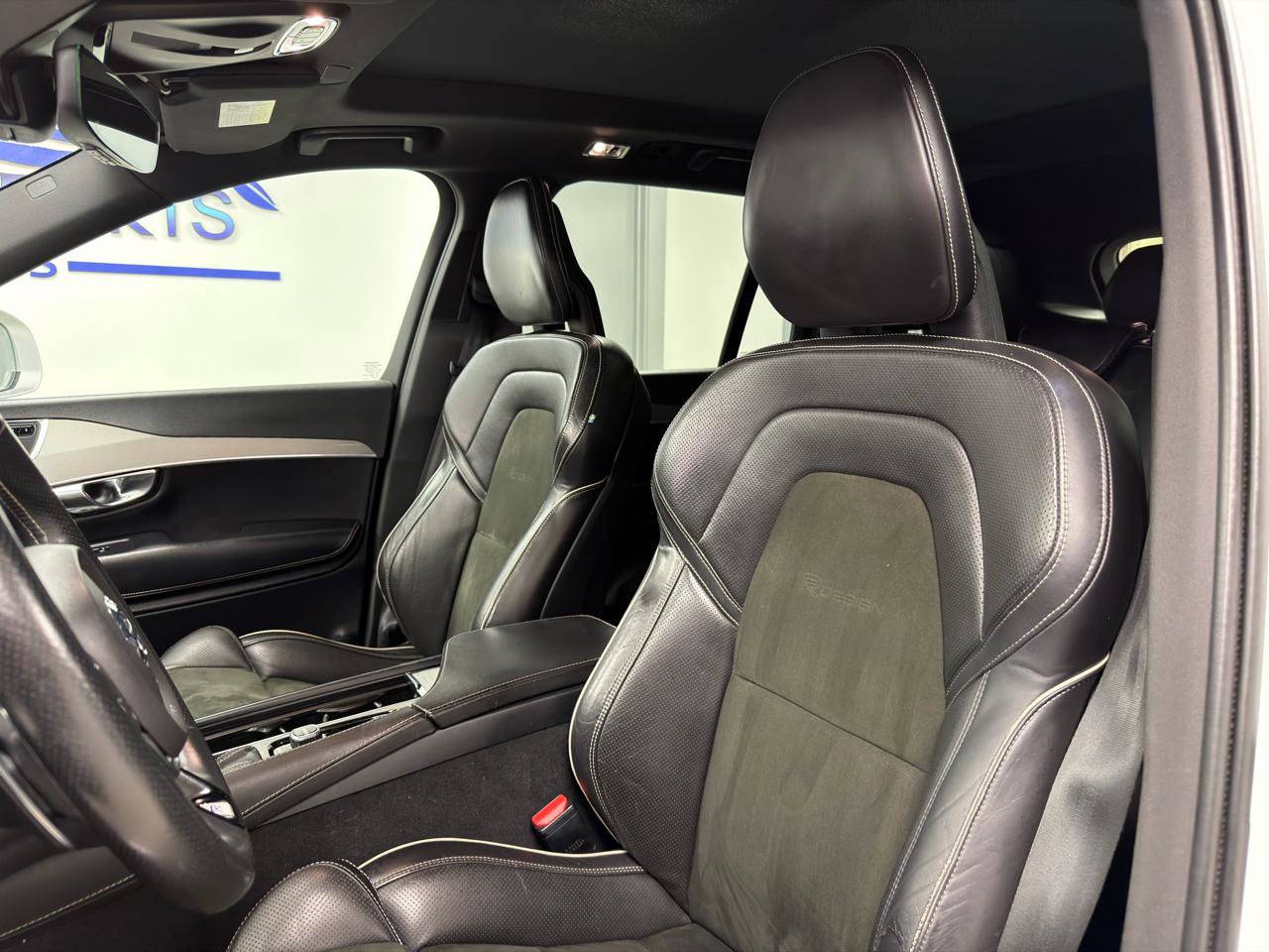 Used 2016 Volvo XC90 T6 R-Design w/ Protection Package AWD/4WD image 11