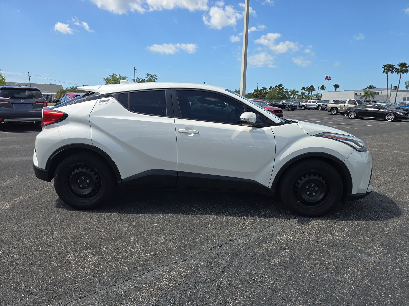 Used 2021 Toyota C-HR LE image 2