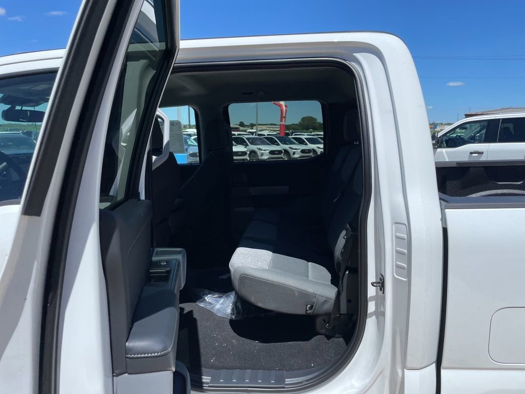 New 2025 Ford F250 XLT w/ Black Appearance Package image 23