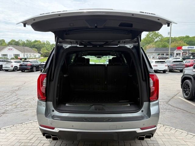 New 2026 GMC Yukon XL Denali w/ Denali Reserve Package AWD/4WD image 10