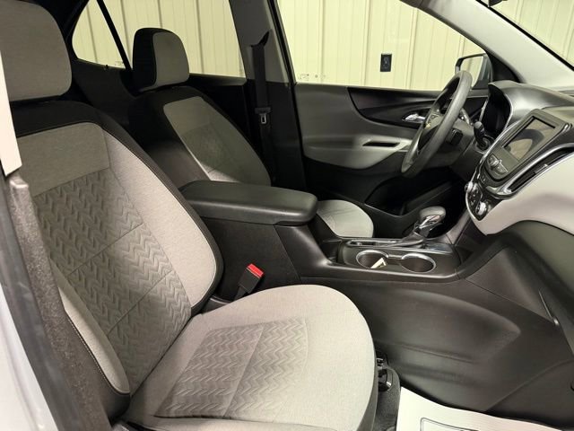 Used 2022 Chevrolet Equinox LS w/ LS Convenience Package image 26
