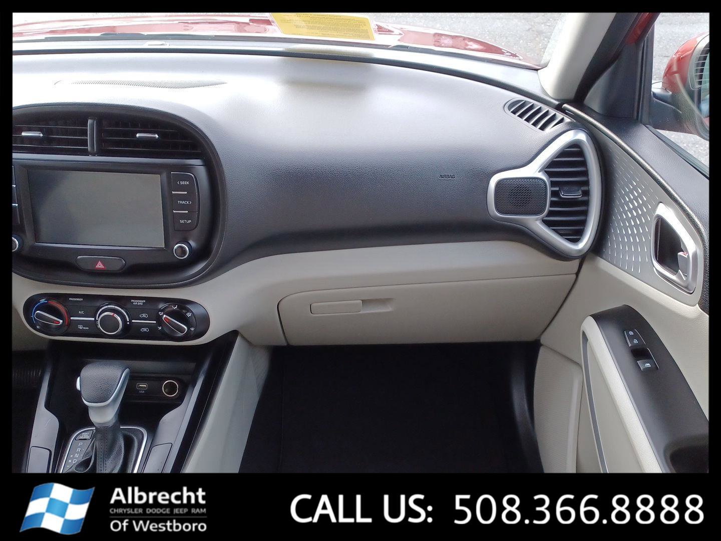 Used 2023 Kia Soul LX w/ LX Technology Package image 18