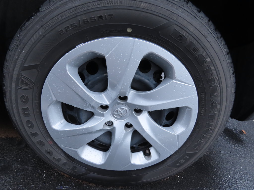 Used 2023 Toyota RAV4 LE AWD/4WD image 16