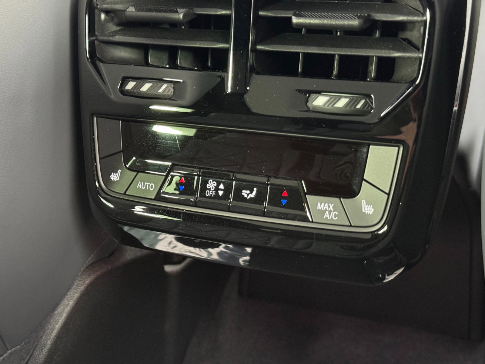 Used 2023 BMW iX M60 w/ Executive Package image 36