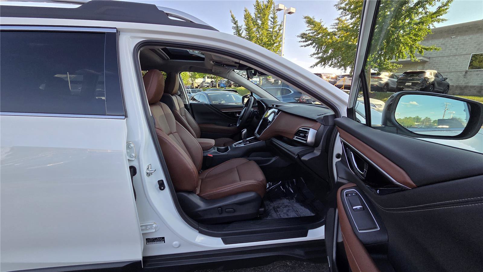 Used 2025 Subaru Outback Touring XT AWD/4WD image 33