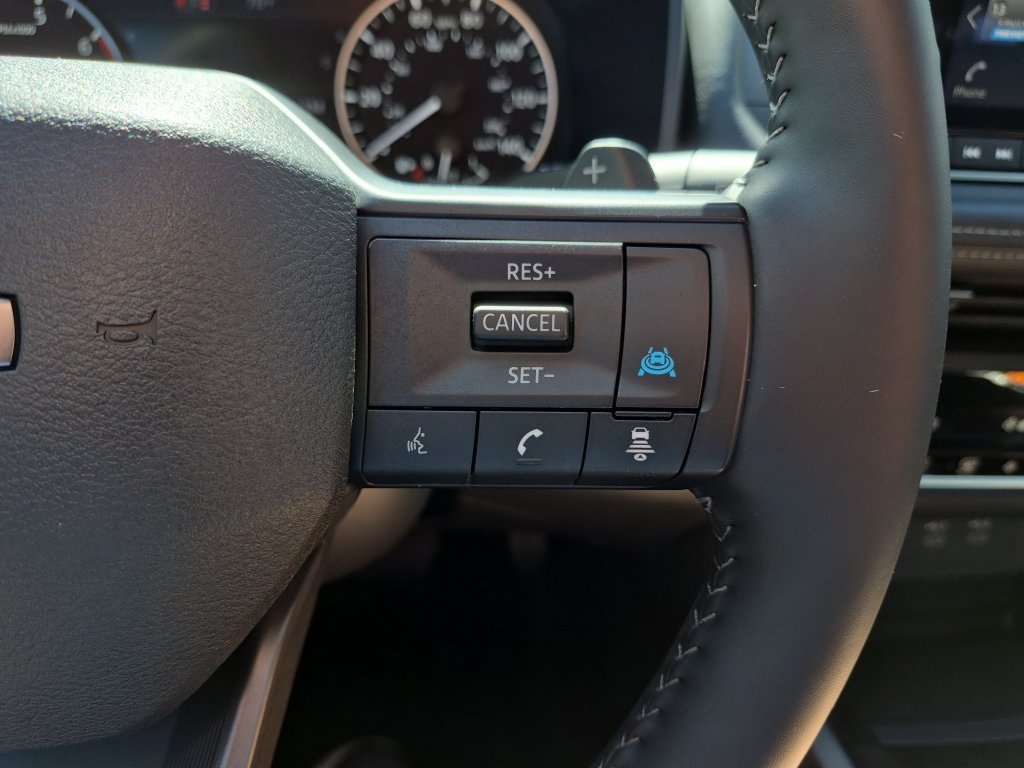 Certified 2026 Nissan Rogue SV FWD image 27