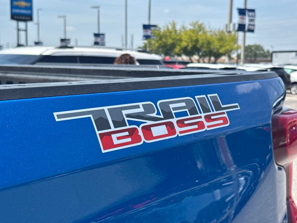 Used 2023 Chevrolet Silverado 1500 LT Trail Boss AWD/4WD image 11