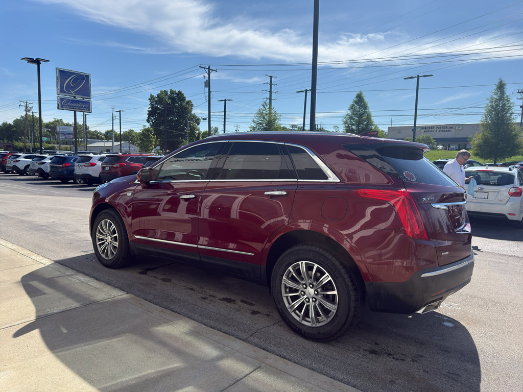 Used 2017 Cadillac XT5 Luxury w/ Driver Awareness Package AWD/4WD image 5