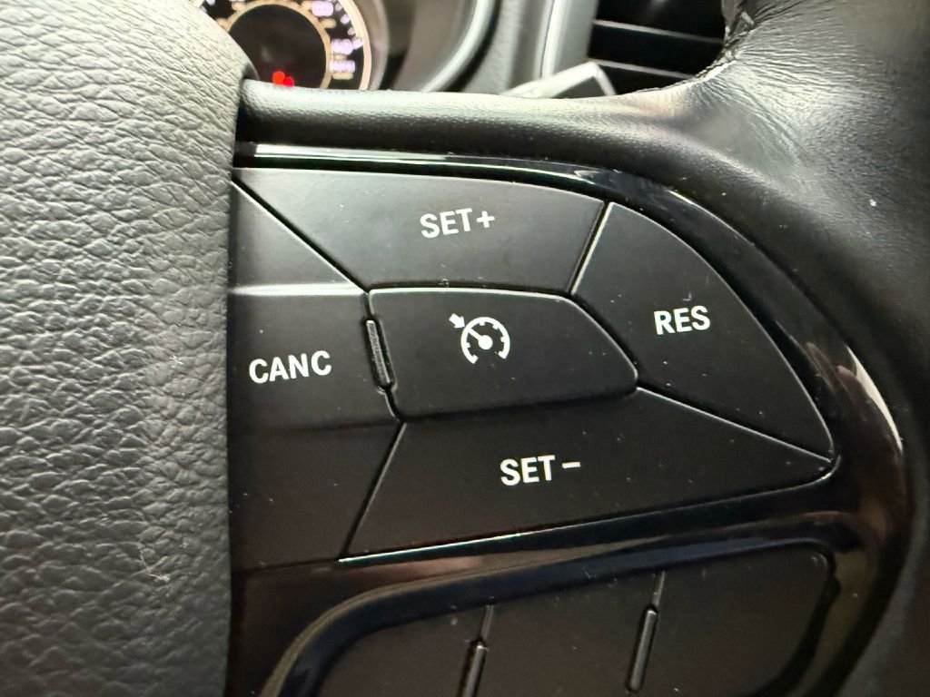 Used 2020 Jeep Cherokee Latitude Plus image 14