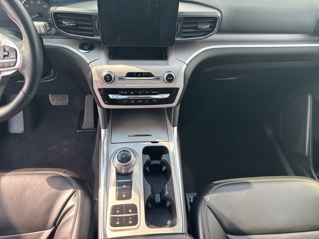 Used 2024 Ford Explorer XLT w/ Equipment Group 202A image 12