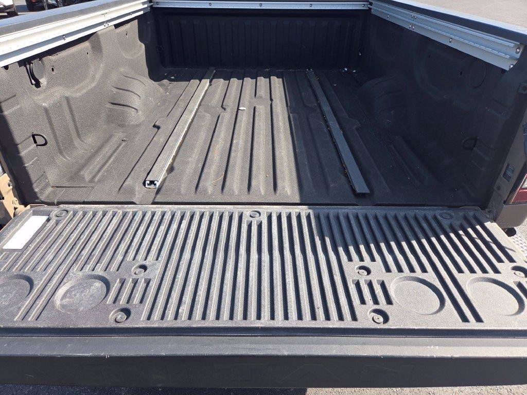 Used 2020 Nissan Titan PRO-4X w/ Pro-4x Convenience Package AWD/4WD image 28