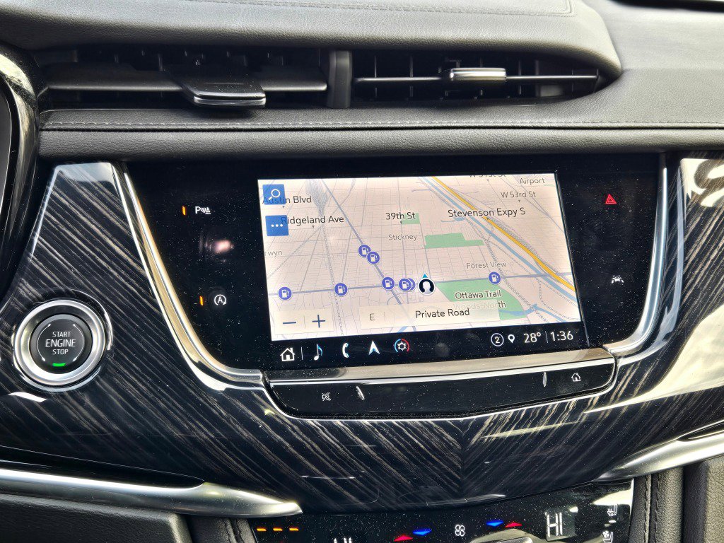 Certified 2025 Cadillac XT6 Premium Luxury FWD image 27
