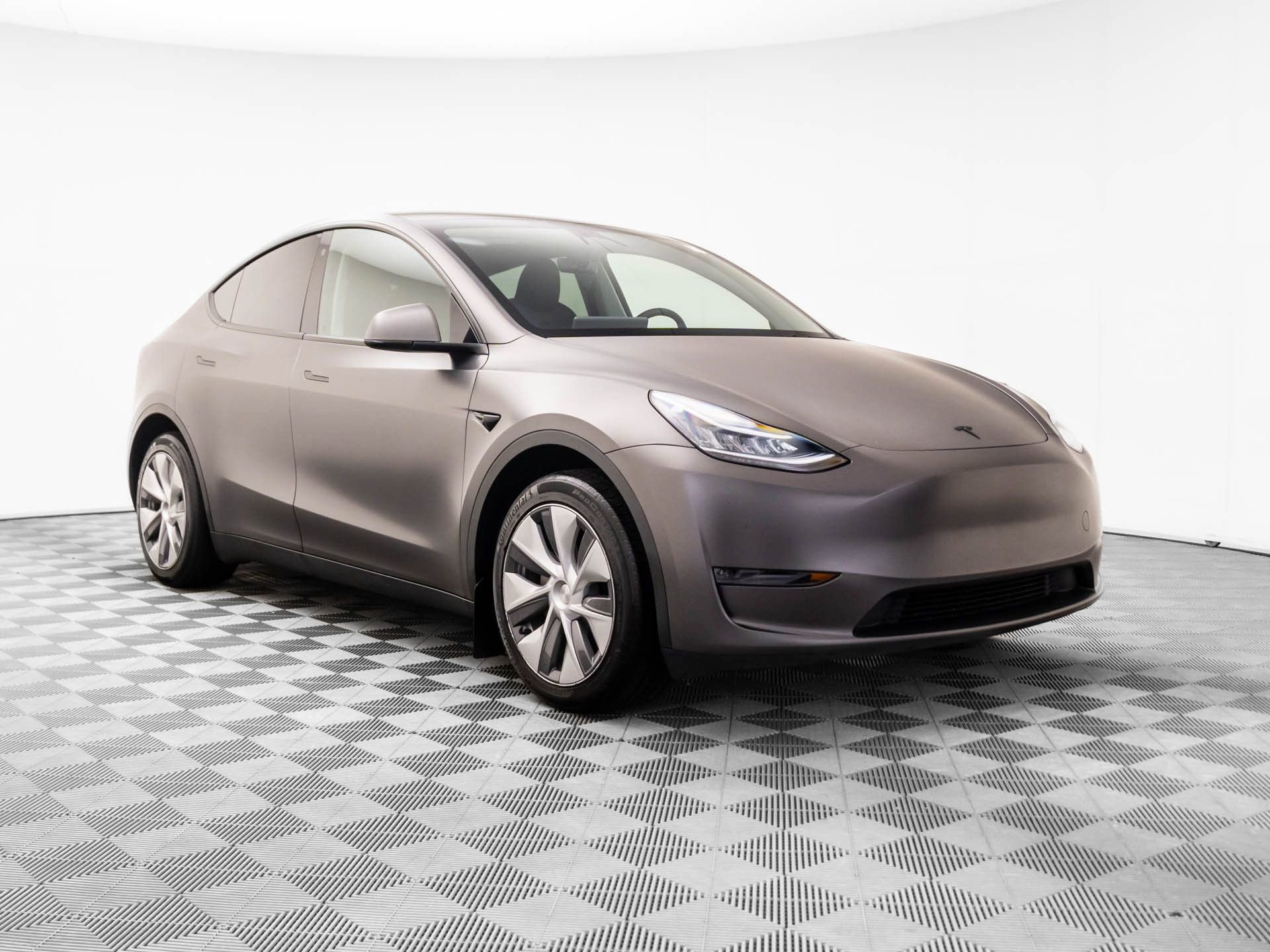 Used 2023 Tesla Model Y Long Range image 8