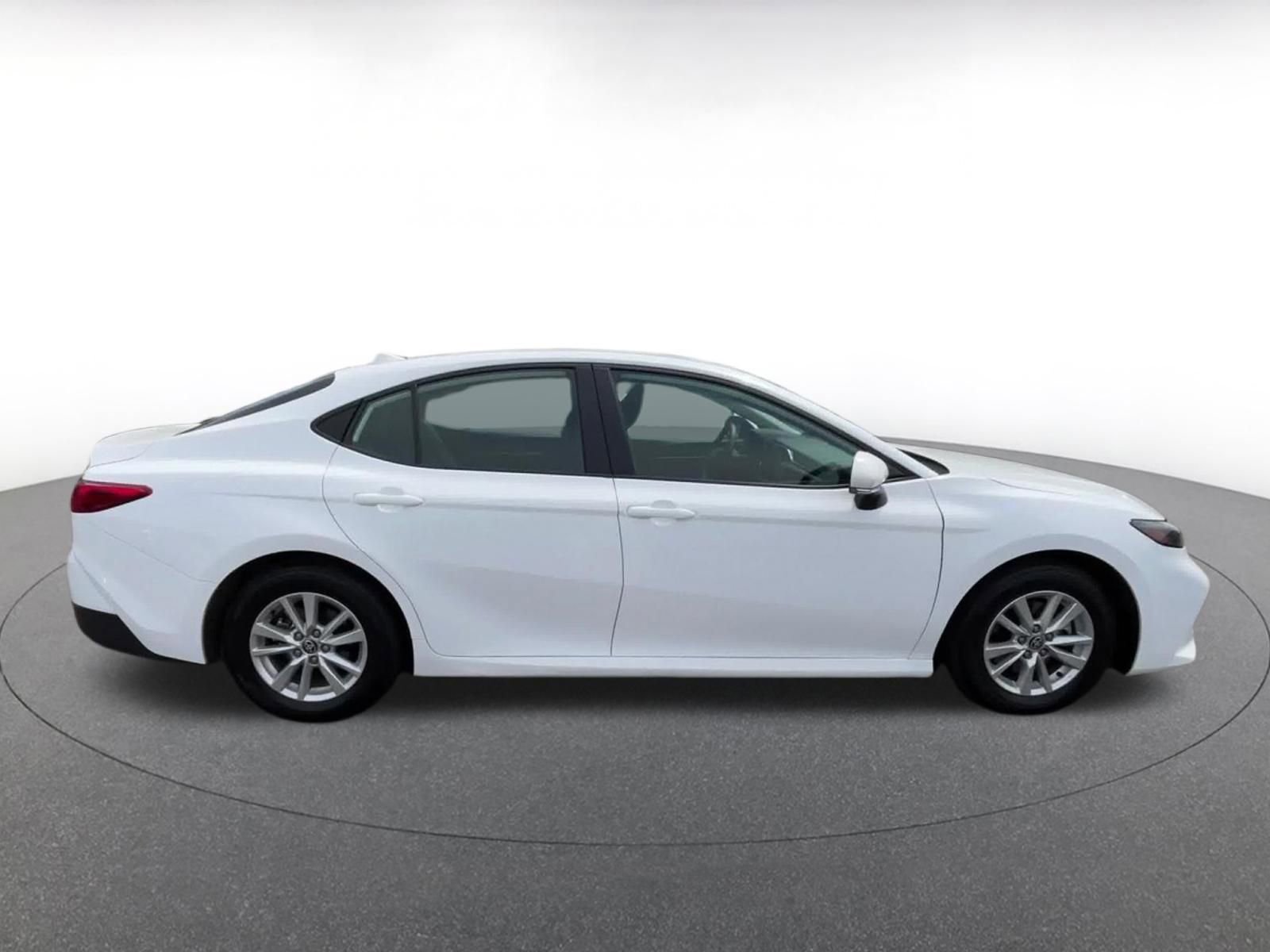 Used 2025 Toyota Camry LE image 16