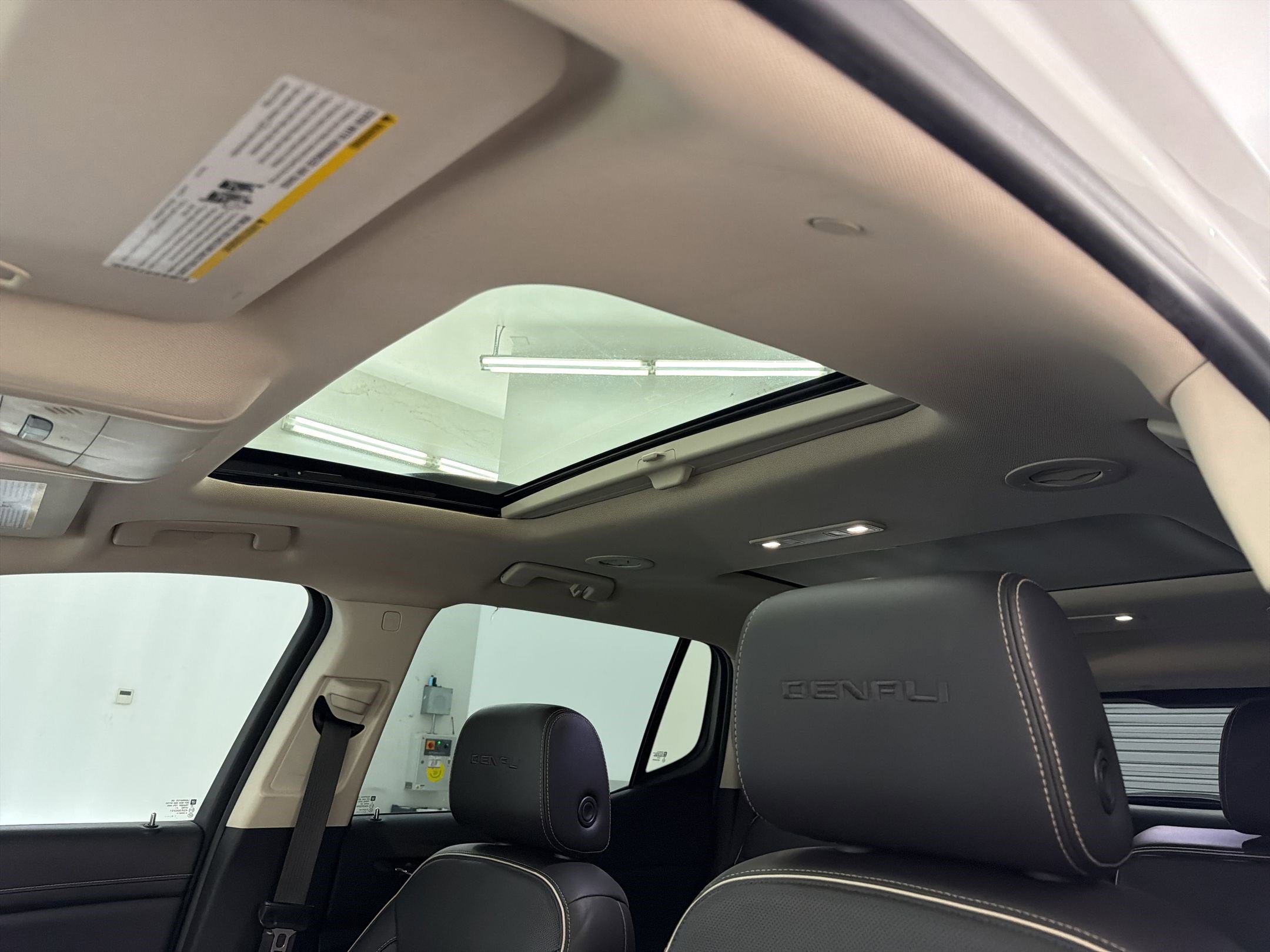 Used 2020 GMC Acadia Denali w/ Technology Package image 14