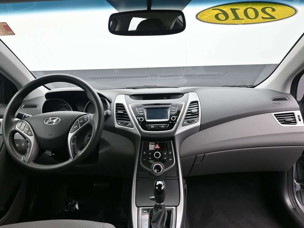 Used 2016 Hyundai Elantra SE w/ Option Group 02 image 11