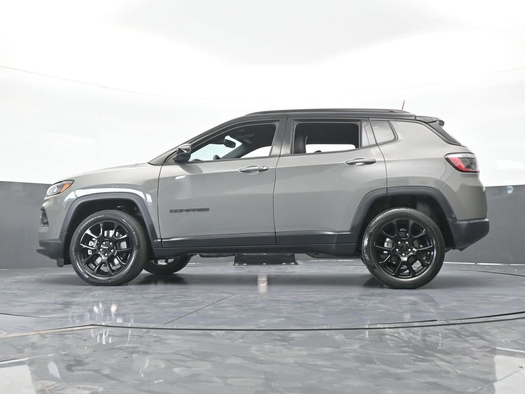 Used 2023 Jeep Compass Latitude AWD/4WD image 52