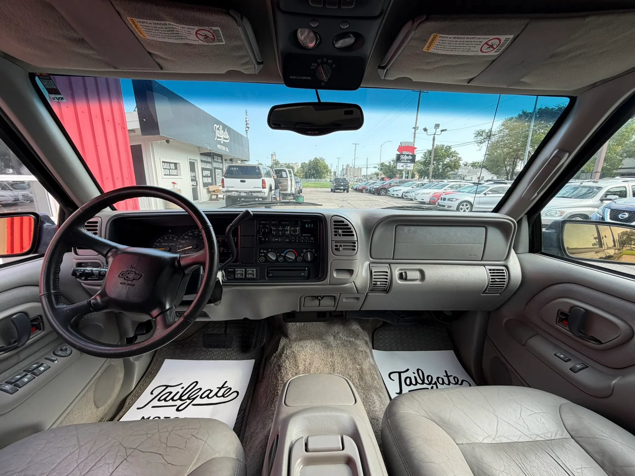 Used 1999 Chevrolet Tahoe Z71 w/ Comfort & Security Pkg AWD/4WD image 17