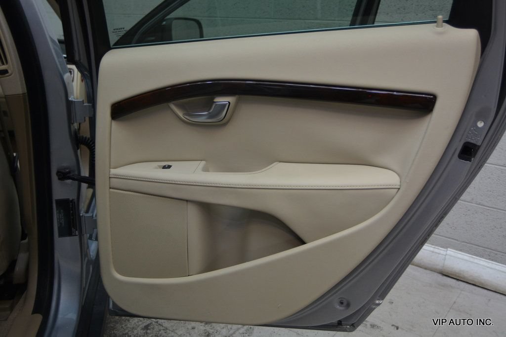 Used 2012 Volvo XC70 3.2 FWD image 14