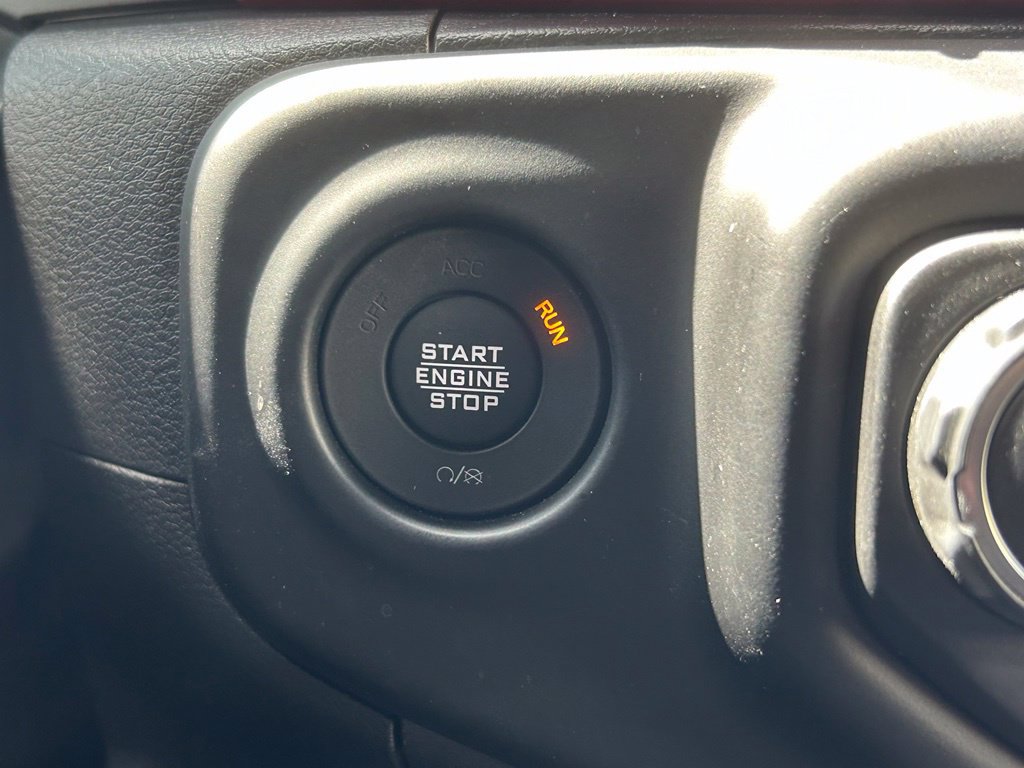 Used 2023 Jeep Wrangler Rubicon AWD/4WD image 43