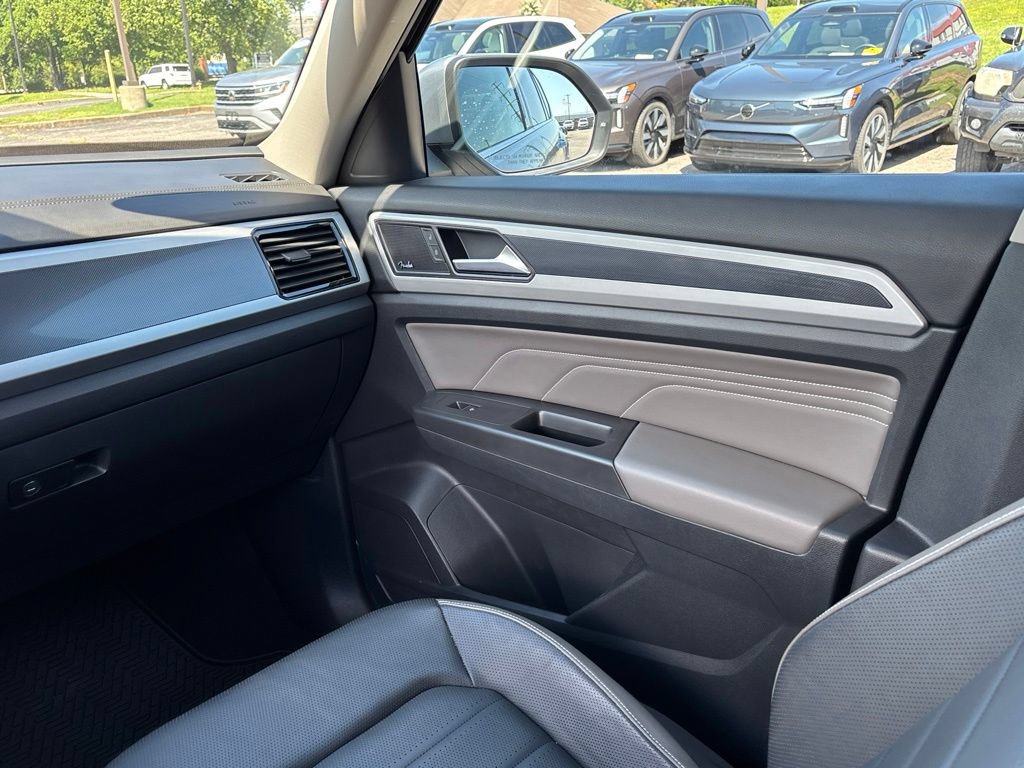 Used 2023 Volkswagen Atlas SEL Premium AWD/4WD image 26