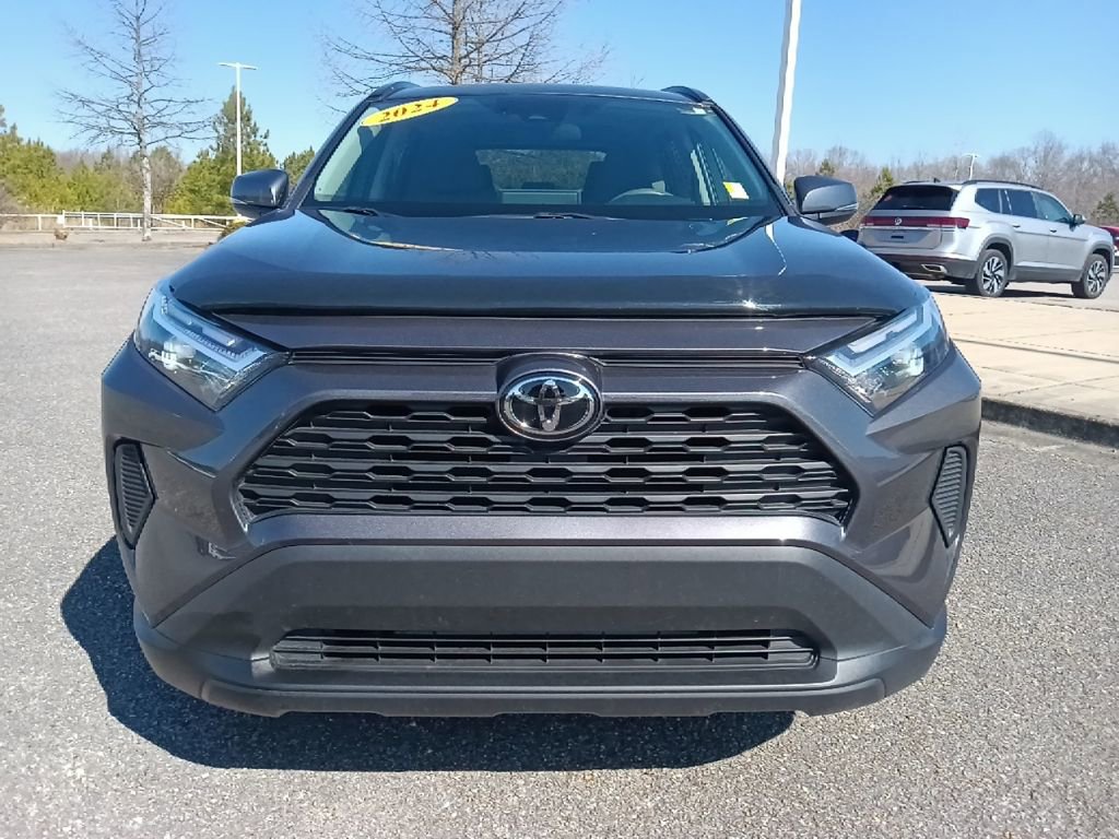 Used 2024 Toyota RAV4 XLE w/ Convenience Package image 8
