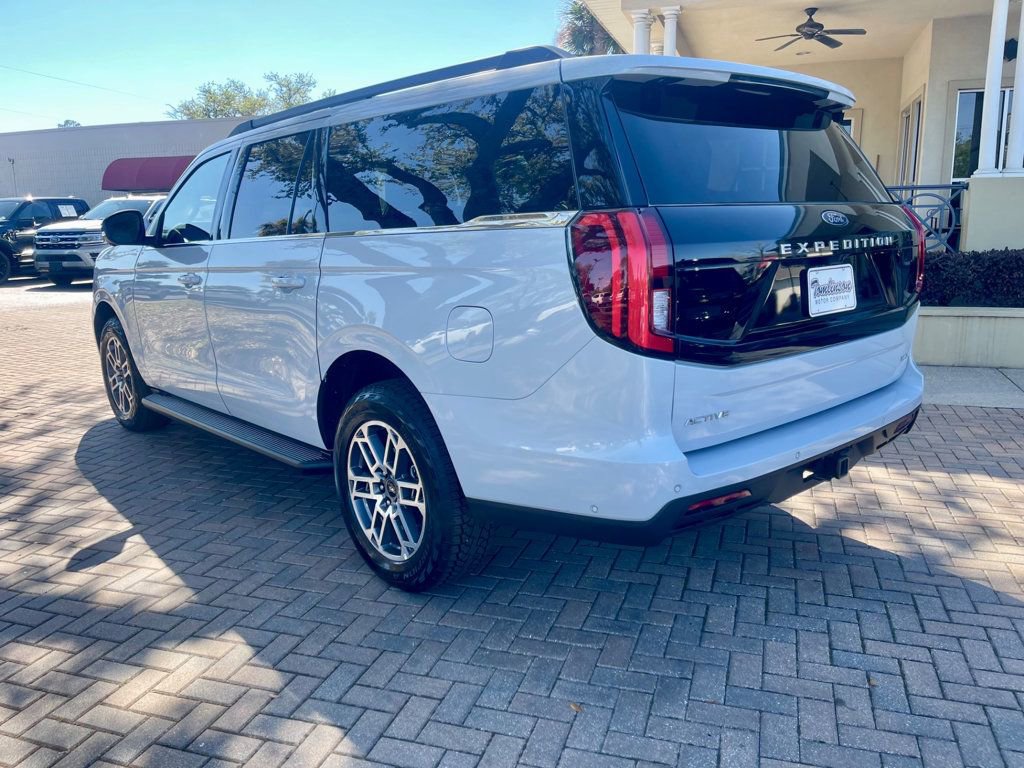 Used 2025 Ford Expedition Max Active image 3