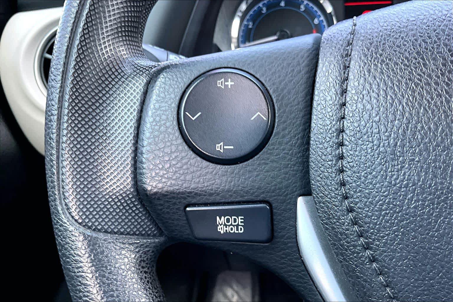 Used 2017 Toyota Corolla LE FWD image 23