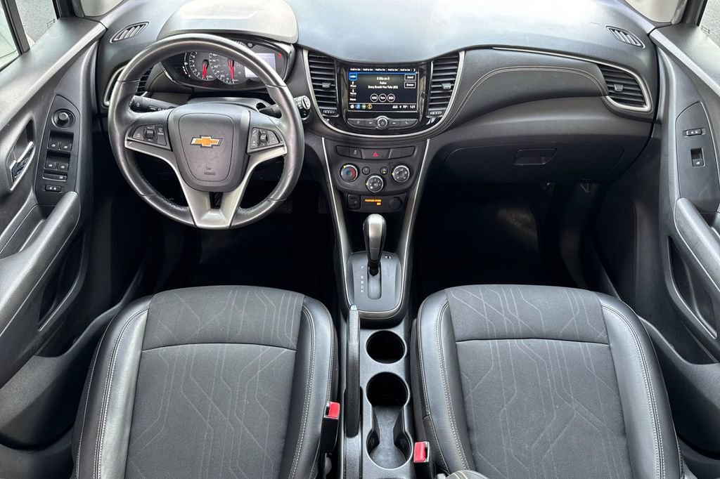 Used 2018 Chevrolet Trax LT w/ LT Convenience Package image 20