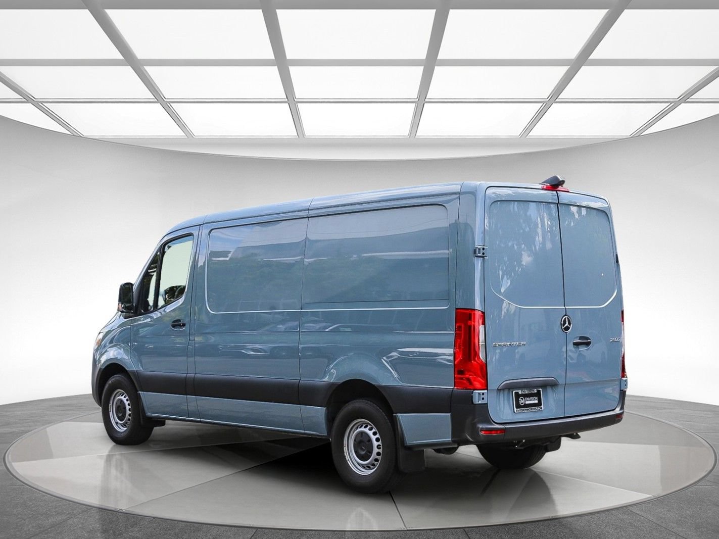 Used 2024 Mercedes-Benz Sprinter 2500 image 2