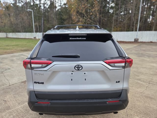 Used 2021 Toyota RAV4 LE w/ Carpet Mat Package (TMS) image 4