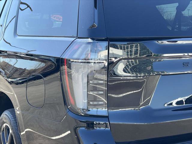 Used 2025 Chevrolet Suburban RST w/ Comfort Package image 13