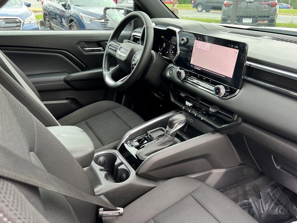 Used 2024 GMC Canyon Elevation image 8