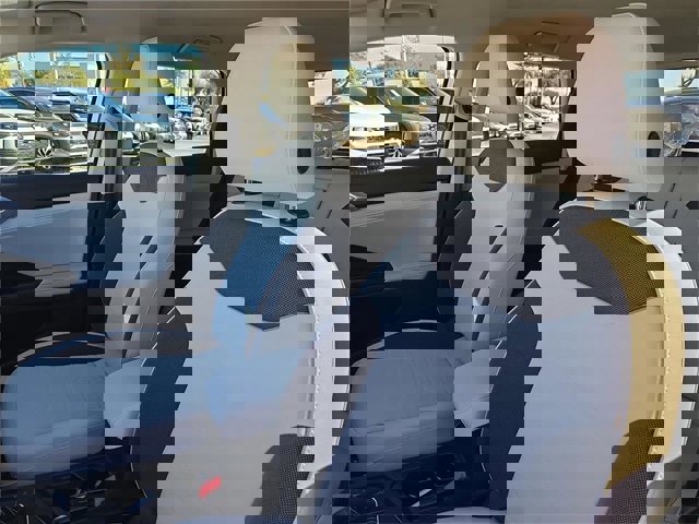 New 2025 Volkswagen Taos SE image 12