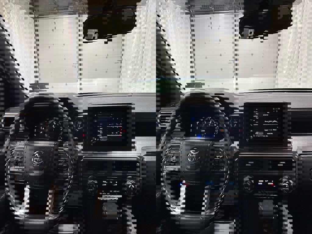 Used 2025 Toyota 4Runner SR5 image 16