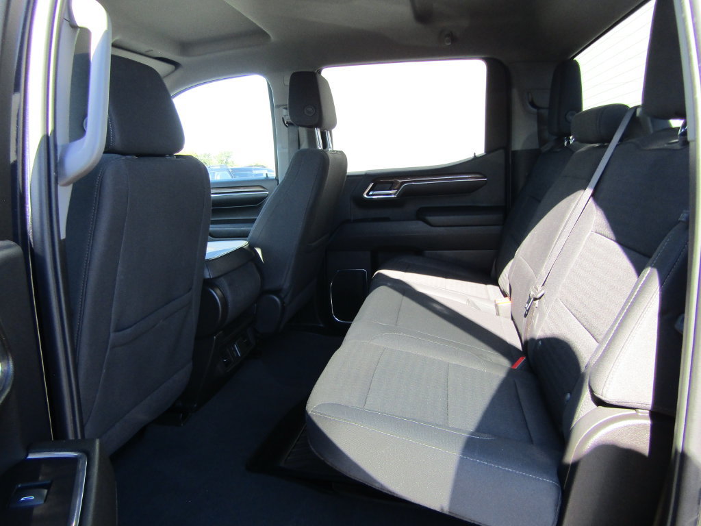 Used 2024 Chevrolet Silverado 1500 LT AWD/4WD image 32